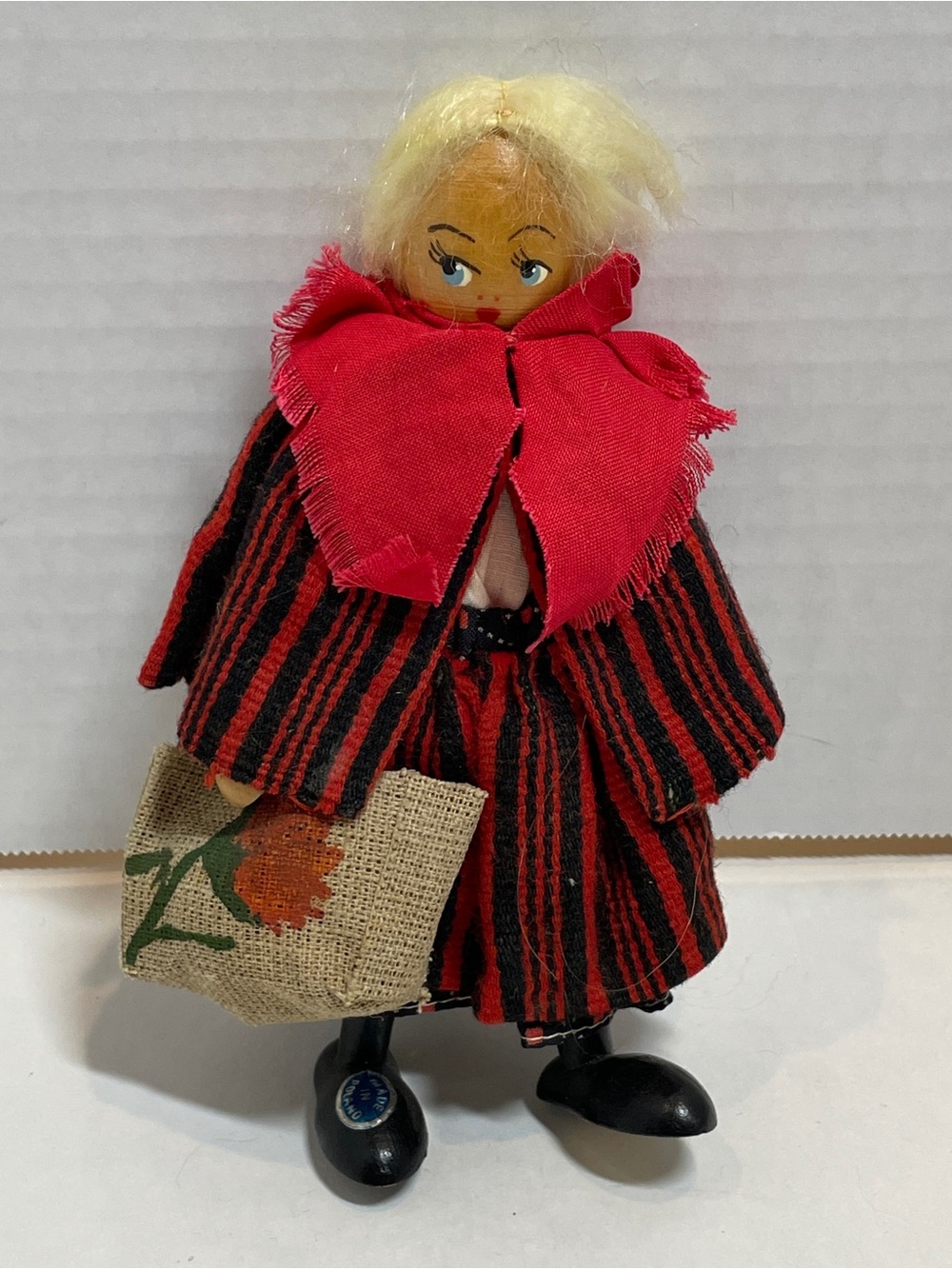 Vintage Handmade Female Wooden Peg Doll / Gromada. Made in Poland. Articulated